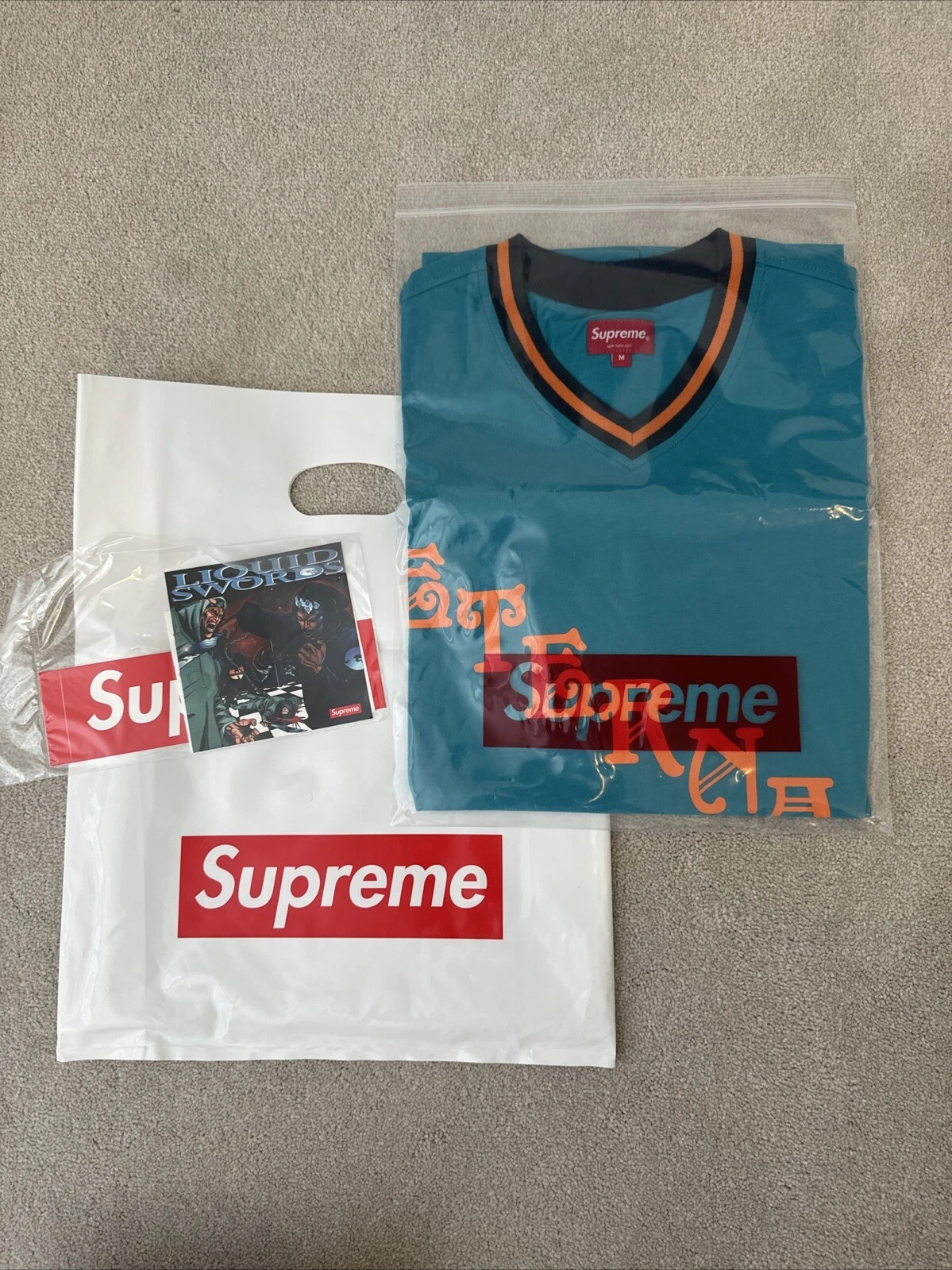 Maillot Supreme Eternal Practice en sarcelle / taille moyenne FW18 Deadstock neuf