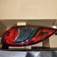 Used OEM Mazda Vex-5 13-16-RT Tailamp Sassy Outer