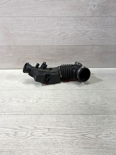 BMW 5 G30 G31 G38 2018 Benzin 185kW Ansaugrohr Ansaugschlauch Turbolader 8663614