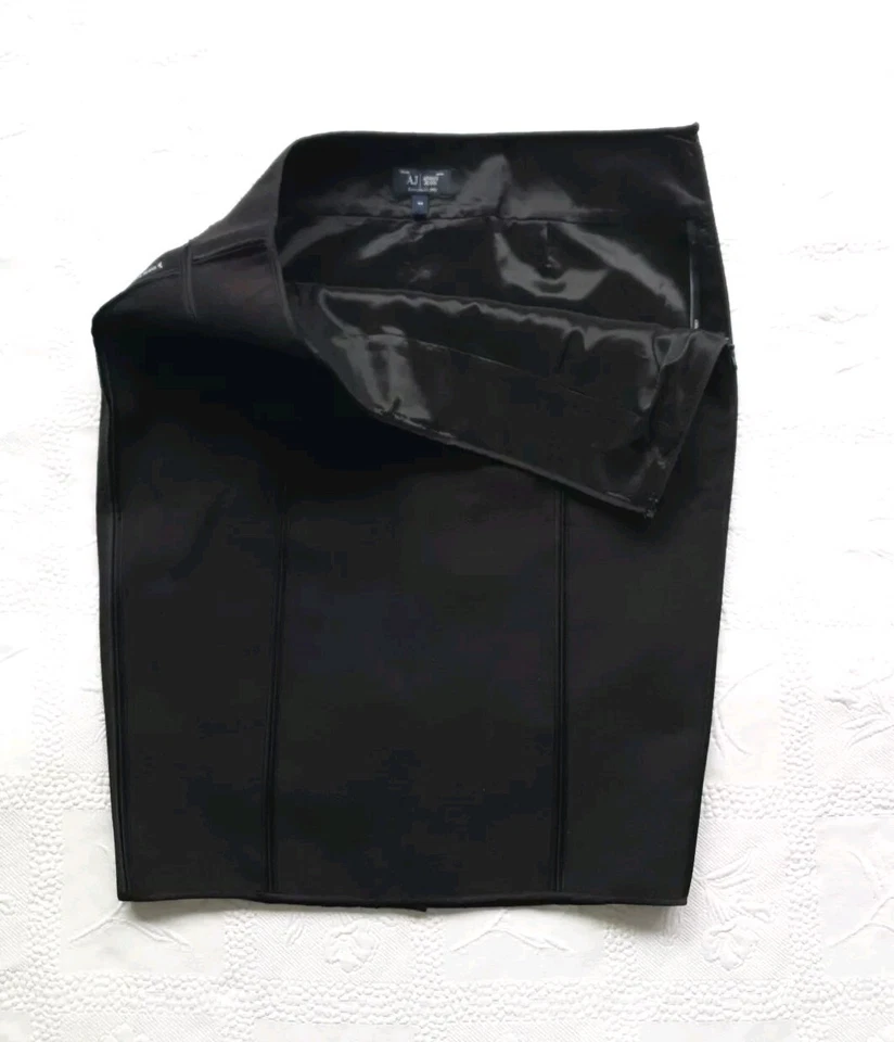 Falda lápiz formal elástica forrada negra de AJ Armani Jeans para mujer. UK 12, IT 44. Foto 3 de 4
