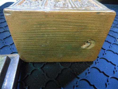 Vintage Religious Trinket Box w/Gothic Style Biblical Nativity Scene - Picture 9 of 16