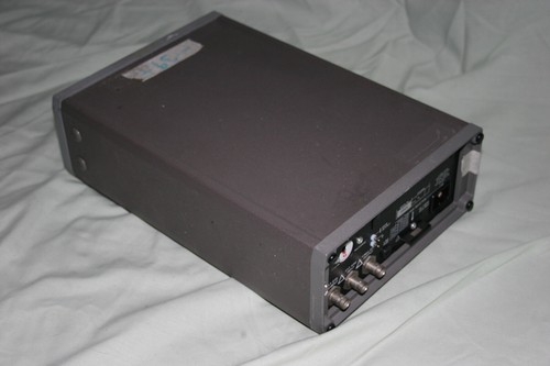 Racal Dana 1998 1.3GHz Frequency Counter (39) - Picture 3 of 5