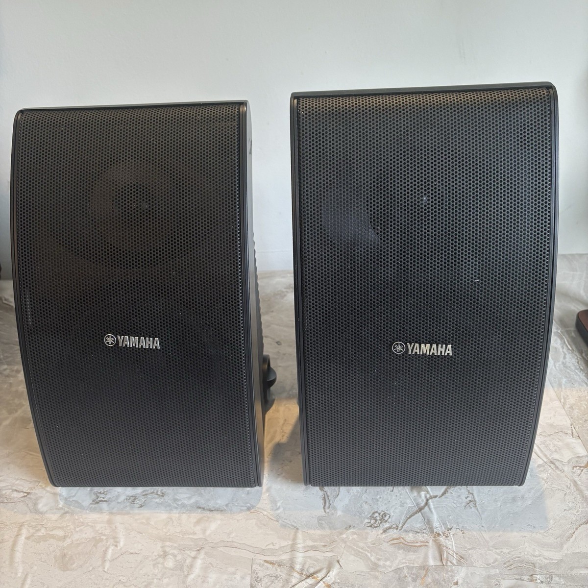 Yamaha NS-AW592 All-Weather Outdoor Patio Garden Speakers | eBay