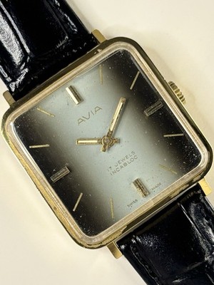 AVIA Vintage 1970 s Men s Manual Square Gold Dress Watch - 0108