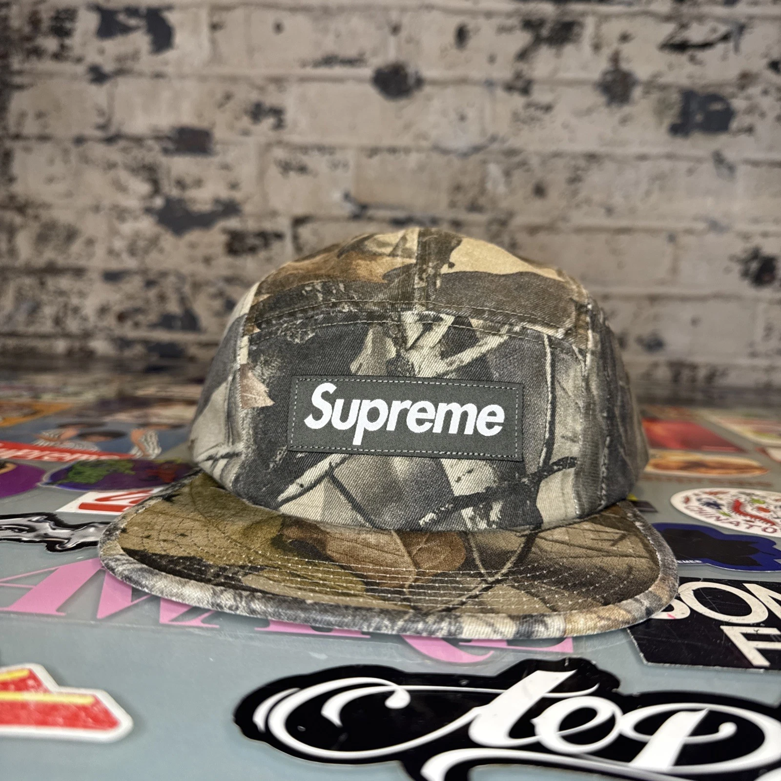 Casquette de camp Supreme en sergé chino lavé Realtree Hardwoods Camouflage 