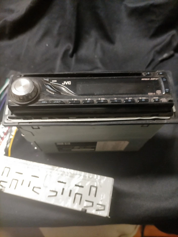 AUTORADIO CON FRONTALINO ESTRAIBILE JVC KD - G322 ANNI 70/80 - Immagine 2 di 4