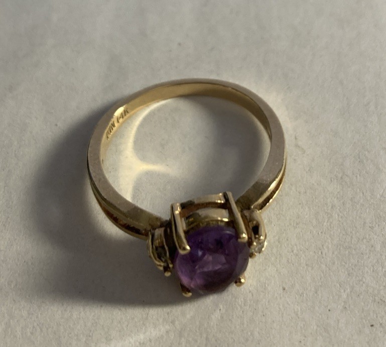 amethyst ring With Two Tiny Diamonds - image 3