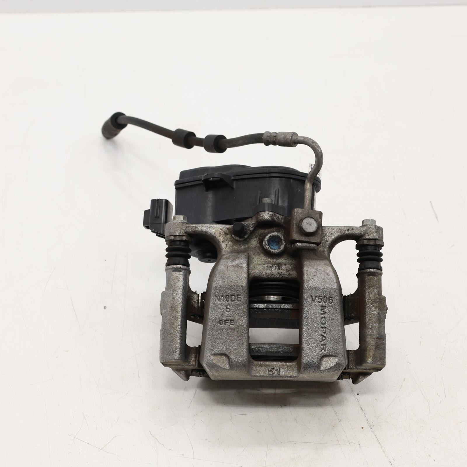 2021 - 2026 JEEP GRAND CHEROKEE WL REAR LEFT SIDE DISC BRAKE CALIPER W/ HOSE OEM