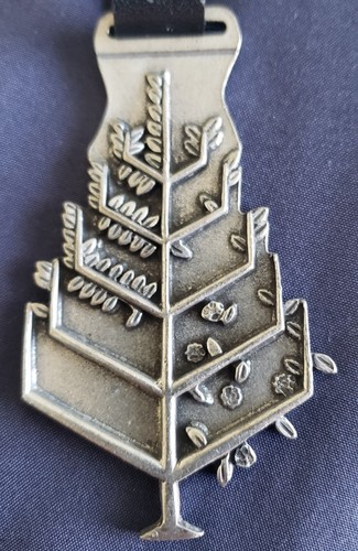 Four Seasons Resort AVIARA Pewter Golf Bag Tag w/ Strap - Picture 2 of 4