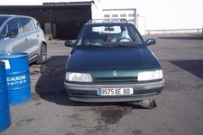 Feu avant (phare) Renault R21