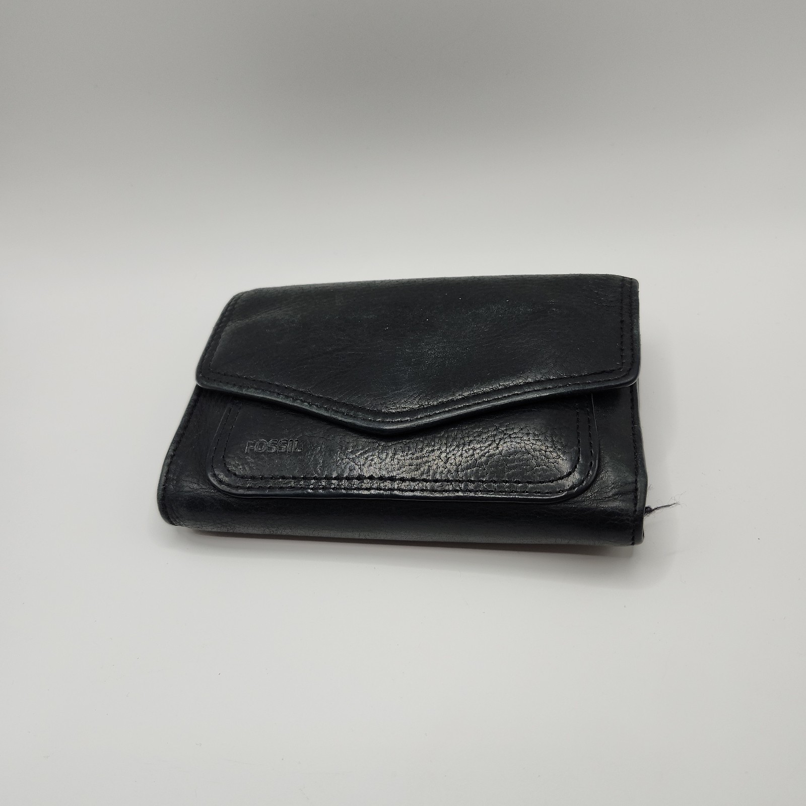 Vintage Fossil Black Pebble Leather Trifold Wallet 831
