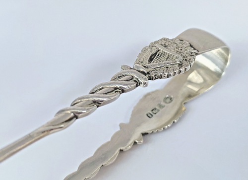 Antique 1899 Irish Themed Silver Sugar Tongs Harp Shamrocks Entwined Serpents - Bild 14 von 16