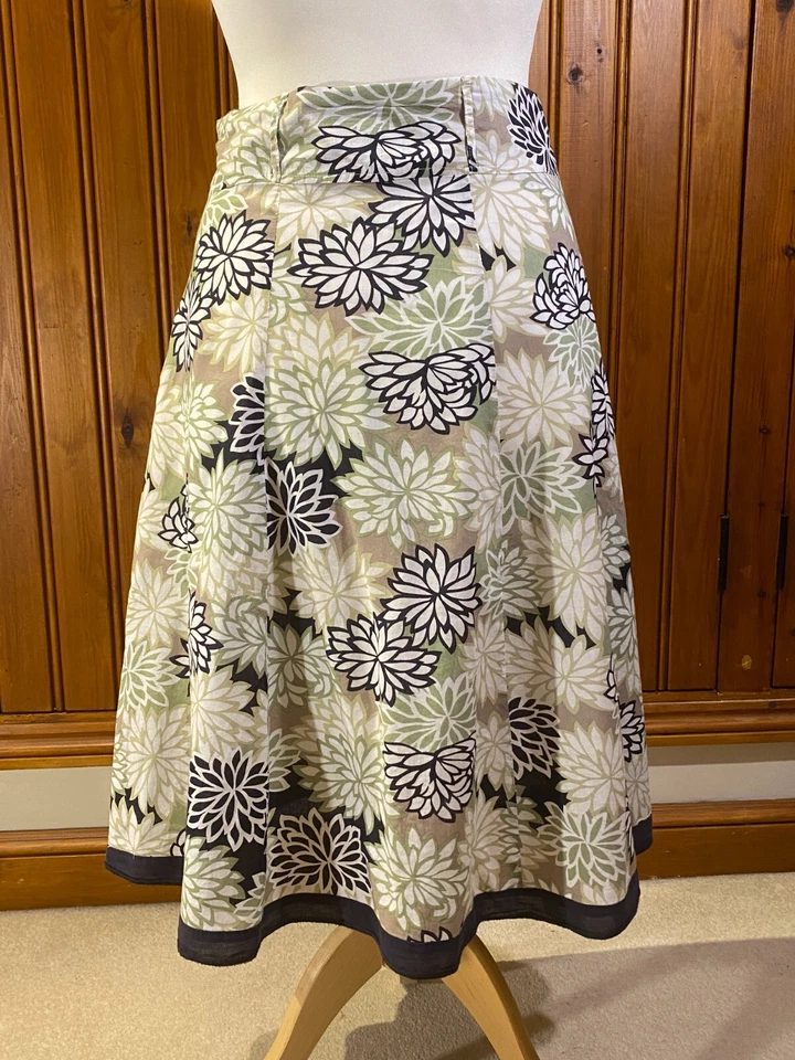 EPILOGUE Ladies Green Black White Floral Cotton Lined A-Line Skirt Size 12 - Image 2 of 4