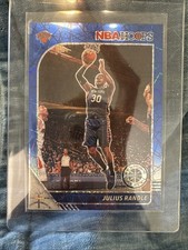 2019-20 Panini NBA Hoops Premium Stock - Julius Randle #121 Blue Lazer Prizm /99