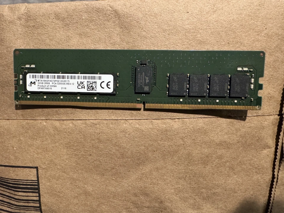 Micron 32GB 2RX8 PC4-3200AA RDIMM Server Speicher RAM MTA18ASF4G72PDZ-3G2E1 