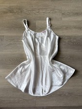 Oscar de La Renta pink label white nightgown slip with bows read caption
