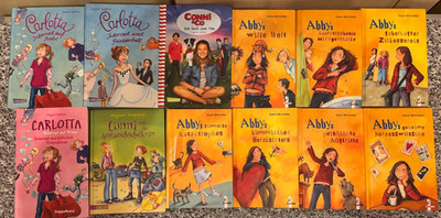12 MÄDCHEN BÜCHER 5 X DAGMAR HOßFELD 7 X KAREN MCCOMBIE ABBY´S CARLOTTA CONNI