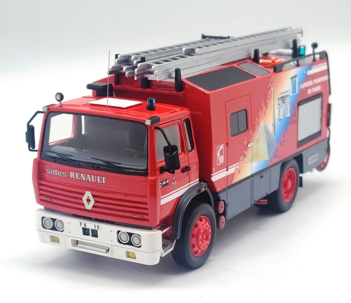 ALERTE - Camion des pompiers d'Eure et Loir avec balisage jaune – Limité à 17