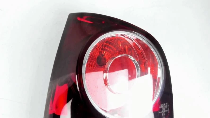 Feu arriere principal gauche (feux) VOLKSWAGEN POLO 4 PHASE 2 6Q6945095AB - Photo 3/4