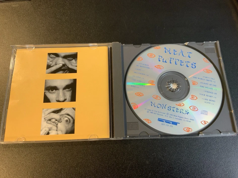MEAT PUPPETS Monsters CD (1989, SST Records) OOP Foto 3 de 4