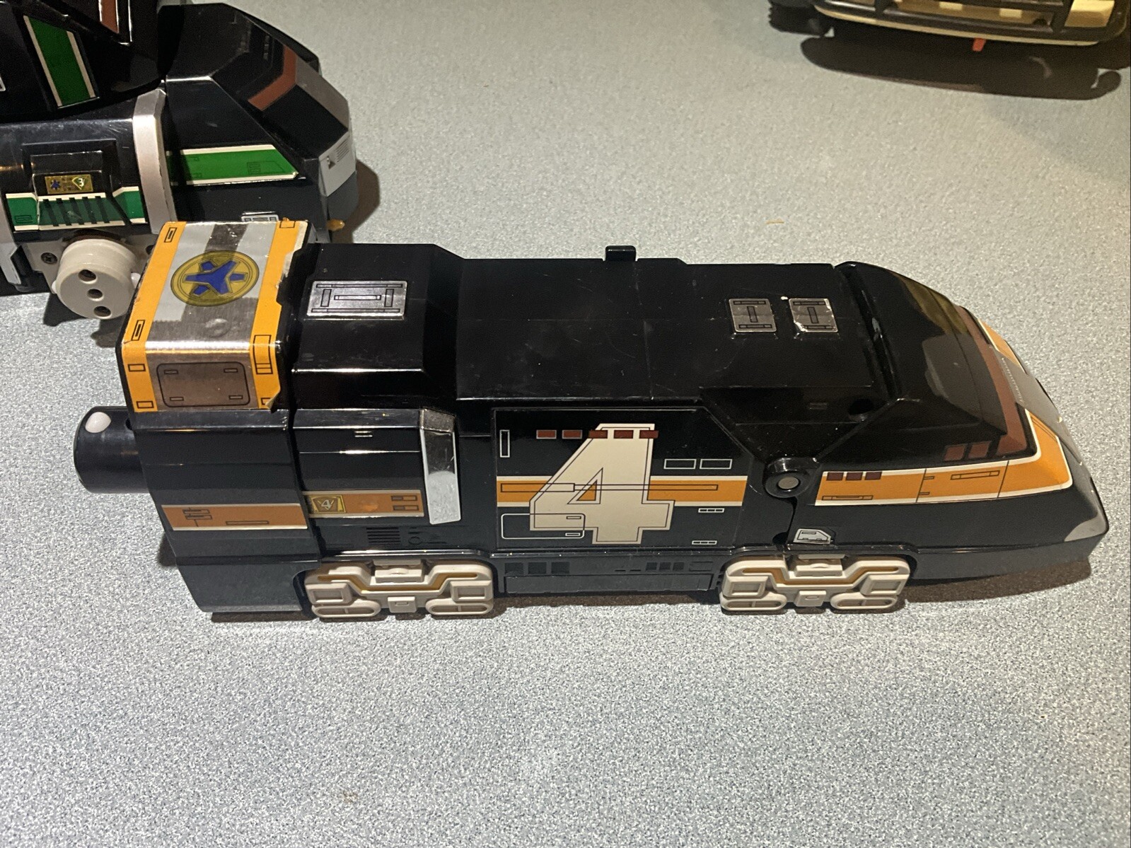 Picture 4 of 11