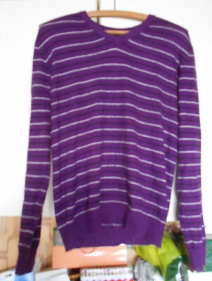 Pull femme Taille XL, marque Dream Look, fond violet raye noir et blanc - Photo 1/4