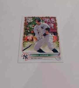 2022 Topps Holiday Yankees Ultra Rare Tree Variation Code 821 Aaron Judge #HW1