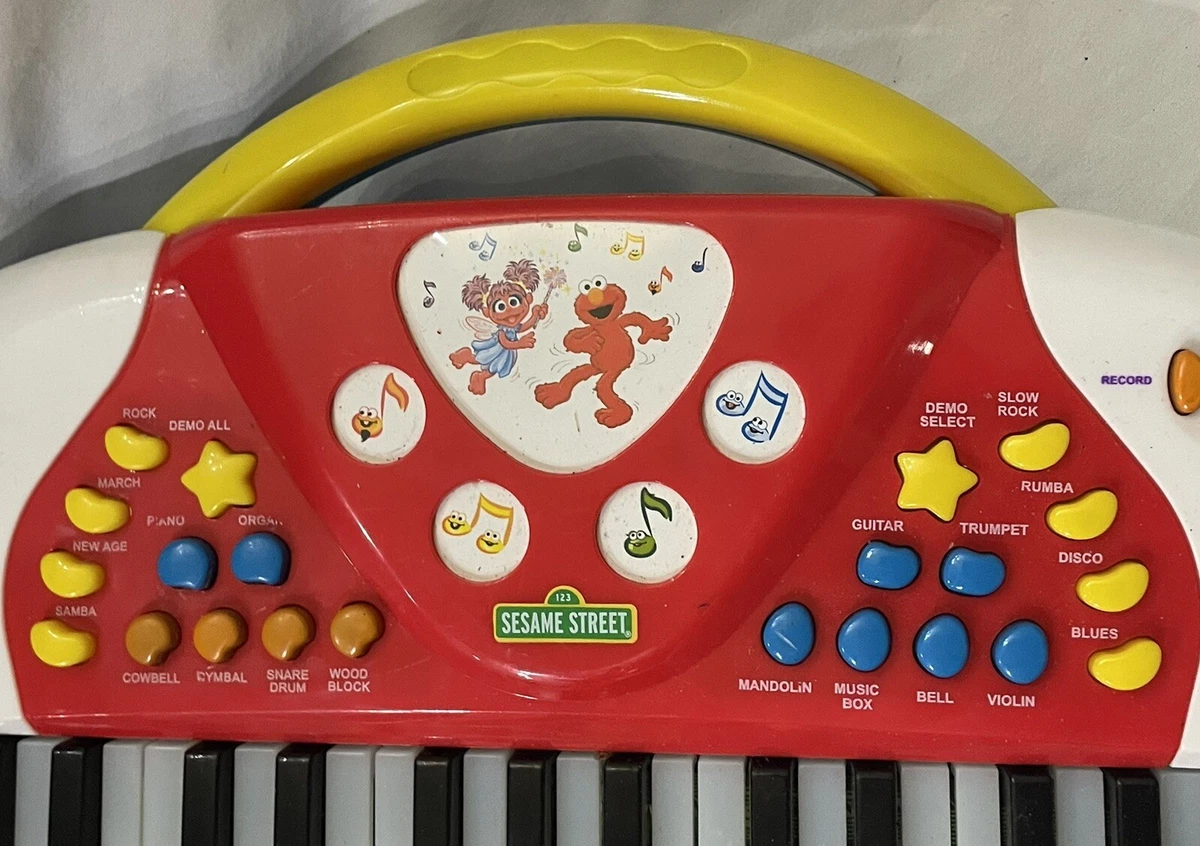 2011 Sesame Street Elmo Musical Keyboard Piano WORKS GREAT
