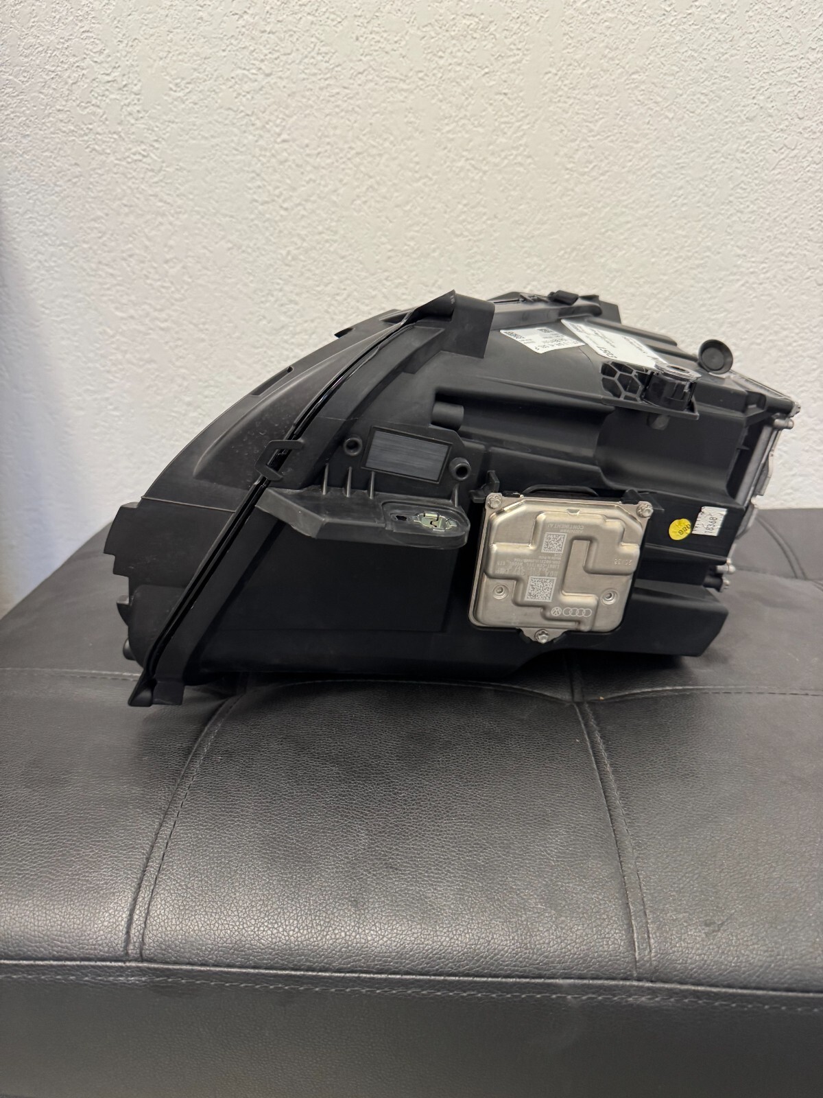 2020, 2021 Bentley Continental Coupe Right Side Headlight 3SD 941006S (M06)