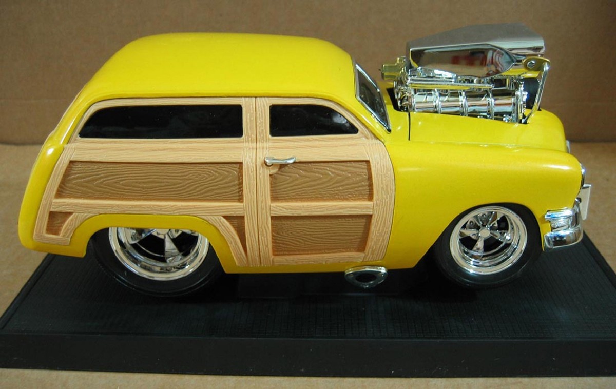 Muscle Machines 1950 Ford Woody Yellow Car Real Braided Steel Line