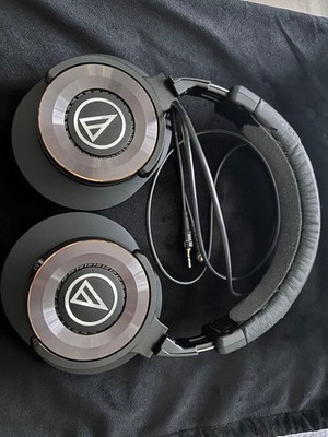 Audio-Technica ATH-WS1100 Closed-Back Over-Ear Headphones For Parts Japan
