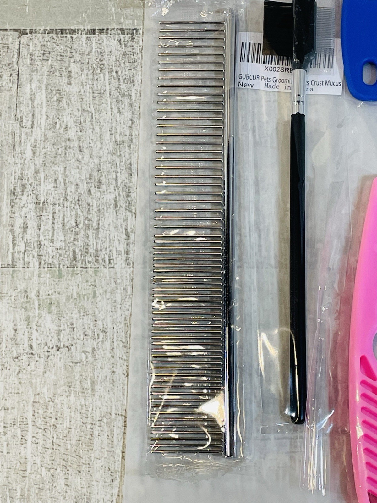 GUBCUB Small Dogs Grooming Combs Kit & Eye Crust Remover Set Of 4 NEW Sealed