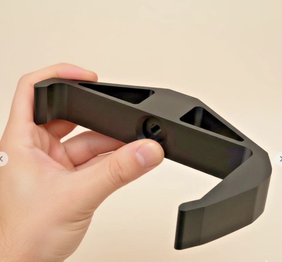 LEGO Ideas Saturn V Wall Mount – Vertical 2-Piece Display for Set 92176 – Black - Image 2 of 3