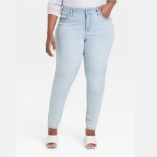 Ava Viv Women's Light Wash Mid Rise Stretch Skinny Jeans Size 22