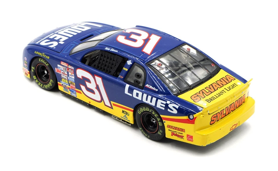 Mike Skinner 1999 #31 Lowe's NASCAR Revell 1:24 diecast Foto 2 de 4