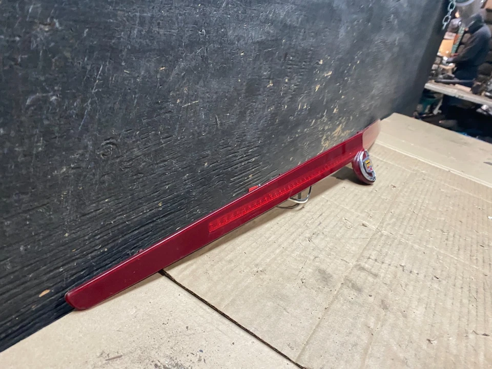 Cadillac Sts 2005 2006 2007 maletero central tercer freno luz trasera LED OEM V3326 DG Foto 3 de 4