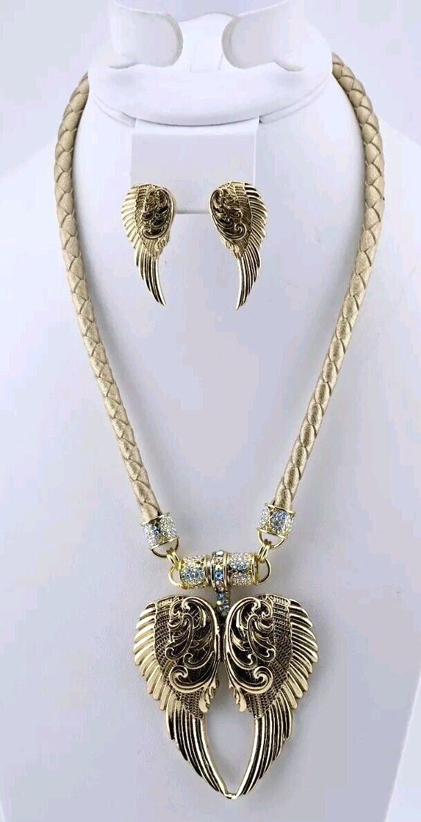Conjunto de pendientes potenciadores de ala de ángel de locura Kirks y collar San Tropez GT #81