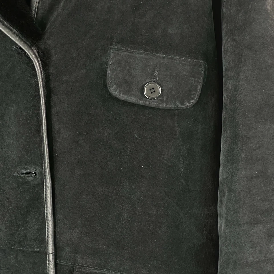 Chaqueta de invierno negra de cuero genuino frontal con botones Basic Editions para mujer talla grande Foto 3 de 4