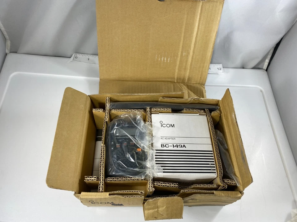 Icom IC- R5 Handheld Portable Communications Wideband Receiver Radio OEM Japan - Image 2 of 4