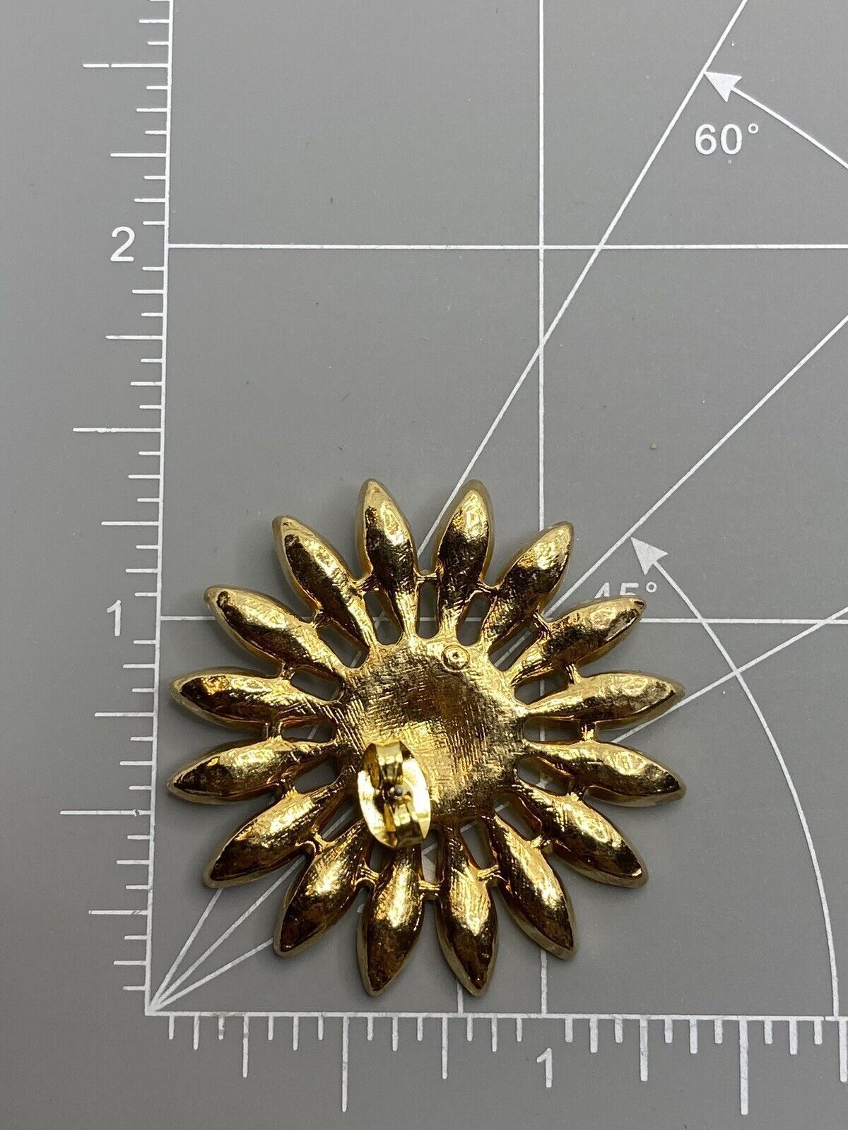 Sparkling Flower Gold Tone Rhinestones Pierced Ea… - image 9