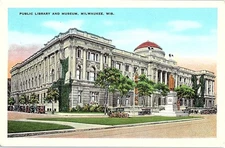 Postcard MUSEUM SCENE Milwaukee Wisconsin WI d/20 AI2160