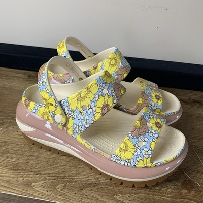 Crocs Mega Crush Retro Floral Sandal Vanilla Cork Platform  display picture 2