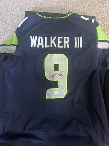 Kenneth Walker III Autographed Seattle Football Jersey Fanatics Under Wraps 