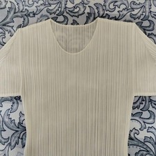 USED ALMOST UNUSED PLEATS PLEASE SHORT SLEEVE CUT AND SEW VERYGOOD