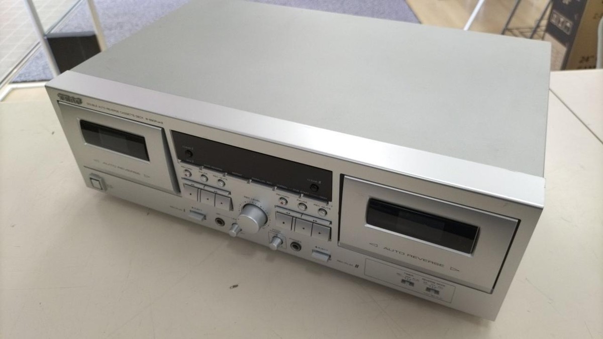 TEAC W-890RMK2 double auto-reverse cassette deck with many