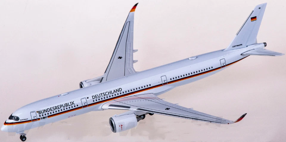 1:500 Herpa Luftwaffe AIRBUS A350-900 Passenger Airplane Diecast Aircraft Model - Image 2 of 4