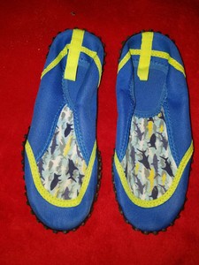 baby shark water shoes
