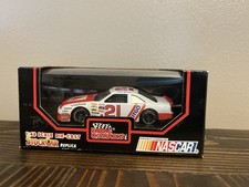 1:43 scale die-cast replica of Dale Jarrett's 21 CITGO NASCAR