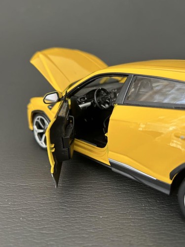 Lamborghini Urus Myst 1/20 Rare Yellow Model Car - Picture 5 of 13