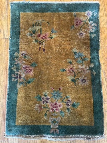 ANTIQUE CHINESE ART DECO NICHOLS HAND MADE YELLOW WITH GREEN BORDER 34”x24”